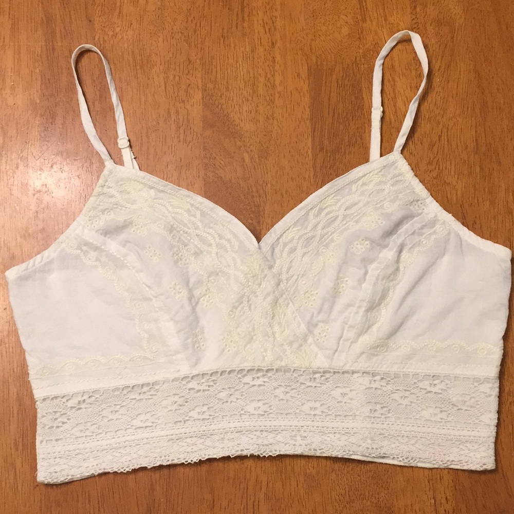 AE White Cropped Top - Picture 1 of 4